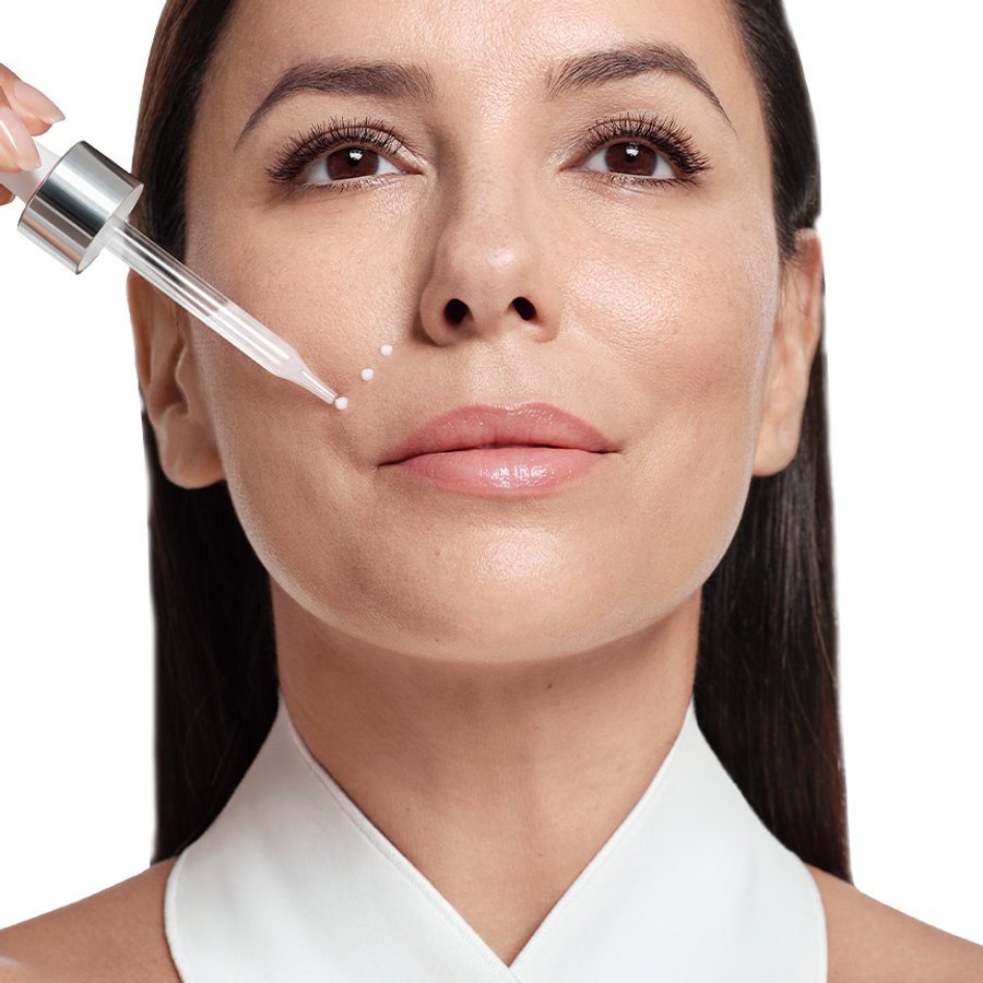 EVA LONGORIA RETINOL PURO DE LORAL PARIS