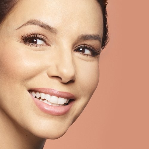 Eva Longoria Revitalift (producto estrella)